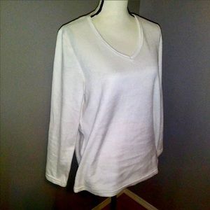 Croft & Barrow pure white fleece v-neck pajama shirt long sleeve penguin